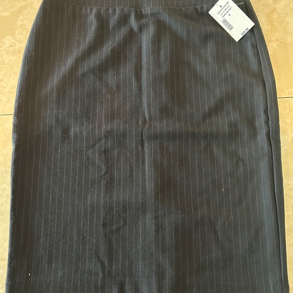 Ricki's Skirt - Picture 2 of 2